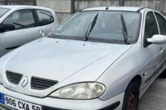 Bouton de warning RENAULT MEGANE 1