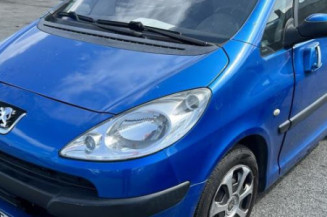 Pare choc arriere PEUGEOT 1007