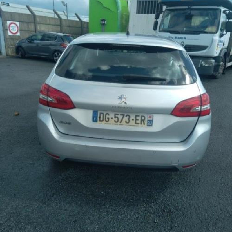 Poignee porte arriere gauche PEUGEOT 308 2 SW Photo n°7