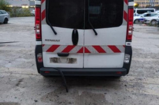 Poignee porte avant droit RENAULT TRAFIC 2