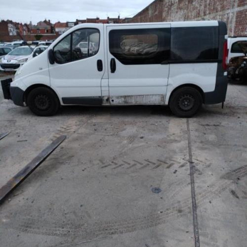 Poignee porte avant droit RENAULT TRAFIC 2 Photo n°7