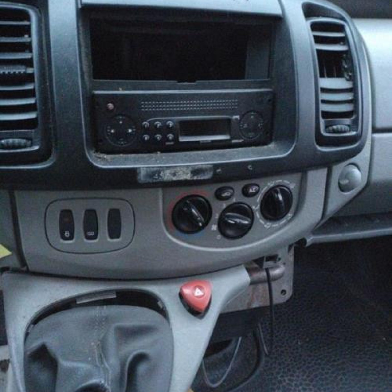 Poignee porte avant droit RENAULT TRAFIC 2 Photo n°12