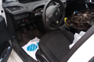 Air bag conducteur PEUGEOT 208 1