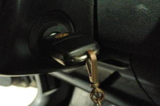 Pretensionneur de ceinture avant droit VOLKSWAGEN POLO 4