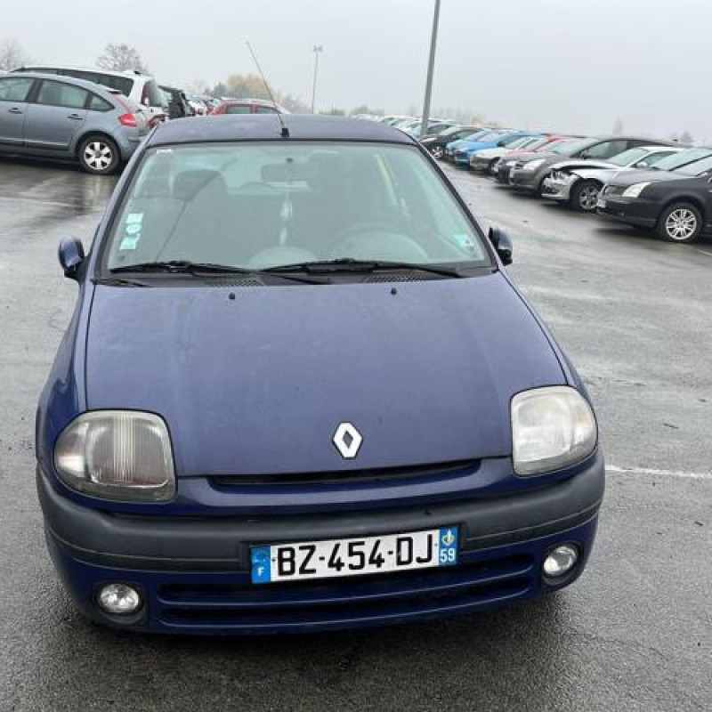 Anti brouillard gauche (feux) RENAULT CLIO 2 Photo n°5