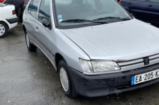 Boitier de prechauffage PEUGEOT 306