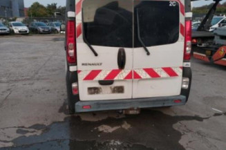 Poignee porte avant droit RENAULT TRAFIC 2