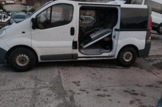 Poignee porte avant droit RENAULT TRAFIC 2