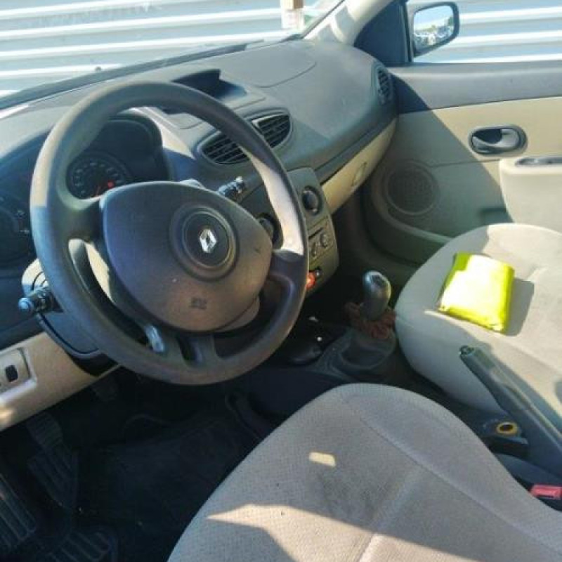 Boitier UCH RENAULT CLIO 3 Photo n°11