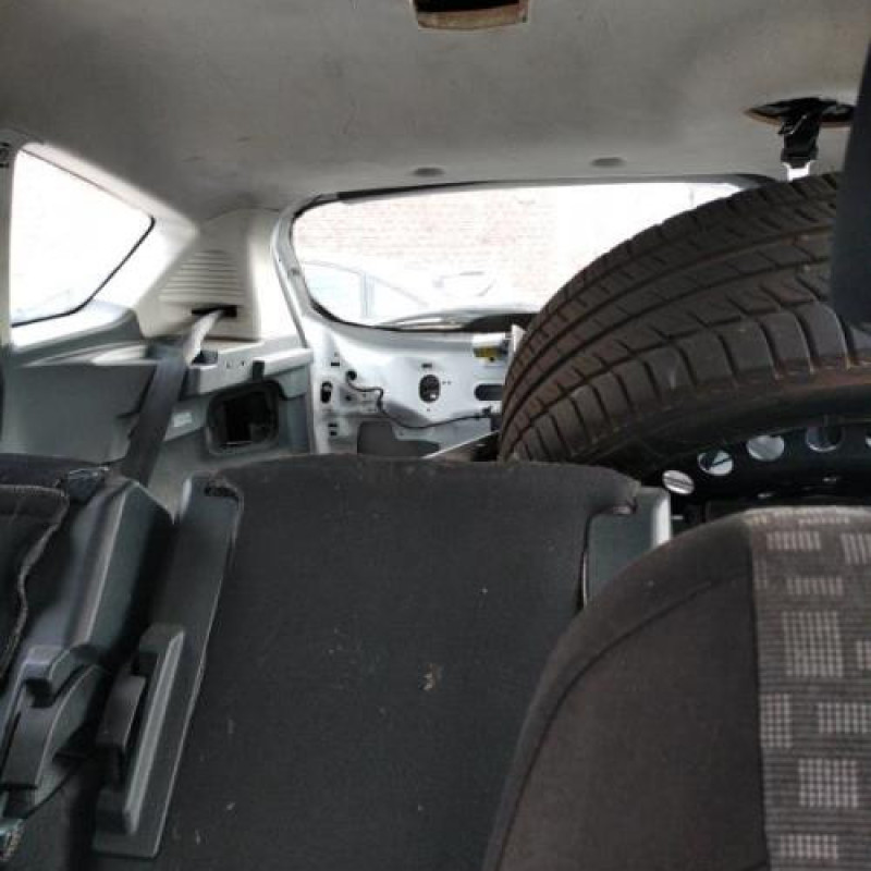 Attache ceinture arriere droit FORD C-MAX 2 Photo n°10