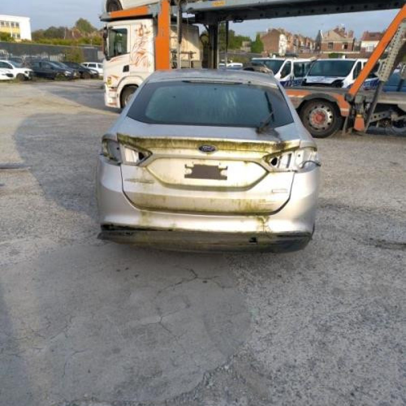 Leve vitre electrique arriere gauche FORD MONDEO 4 Photo n°9