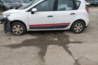 Aile avant droit RENAULT SCENIC 3