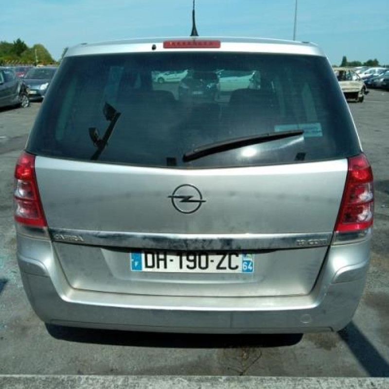 Anti brouillard gauche (feux) OPEL ZAFIRA B Photo n°6