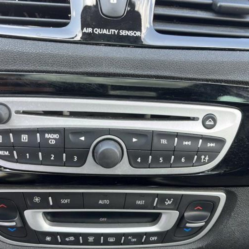 Autoradio d'origine RENAULT GRAND SCENIC 3 Photo n°14