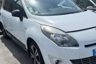 Aile avant droit RENAULT GRAND SCENIC 3