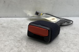 Attache ceinture avant droit PEUGEOT 2008 1