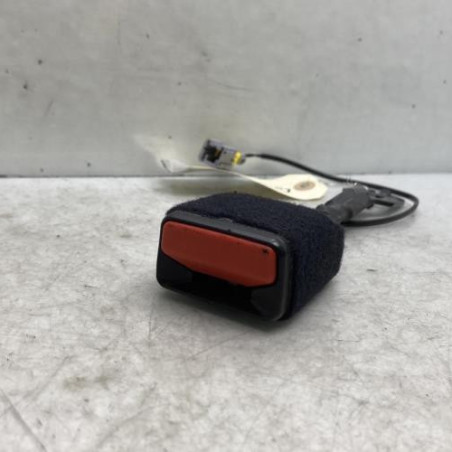 Attache ceinture avant droit PEUGEOT 2008 1