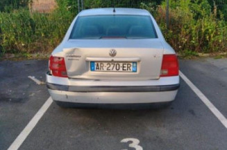 Optique avant principal droit (feux)(phare) VOLKSWAGEN PASSAT 4