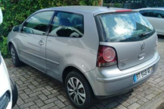 Bouton de coffre VOLKSWAGEN POLO 4