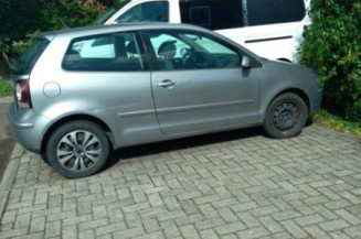 Bouton de coffre VOLKSWAGEN POLO 4