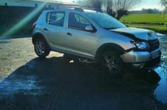 Feu arriere stop central DACIA SANDERO 2