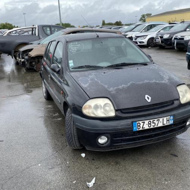 Anti brouillard gauche (feux) RENAULT CLIO 2 Photo n°4