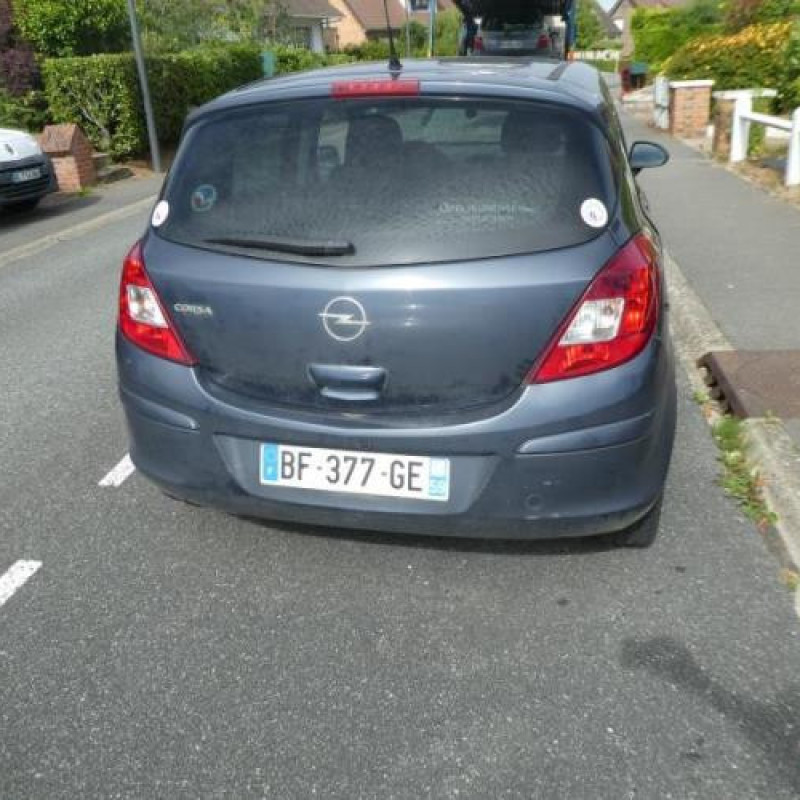 Alternateur OPEL CORSA D Photo n°8