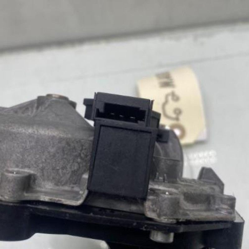 Moteur essuie glace arriere OPEL CORSA D Photo n°3