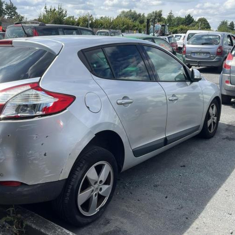 Pretensionneur de ceinture avant gauche RENAULT MEGANE 3 Photo n°10