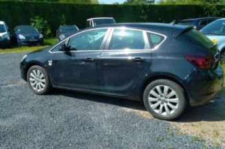 Contacteur tournant OPEL ASTRA J