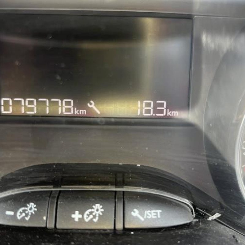 Compteur PEUGEOT 208 1 Photo n°16