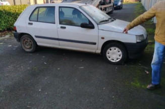 Pare choc avant RENAULT CLIO 1