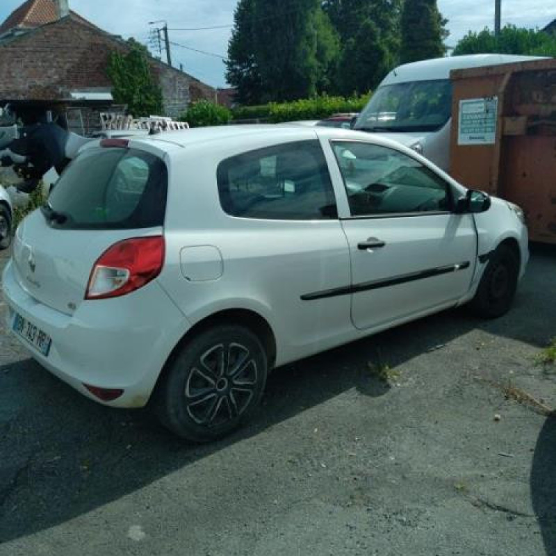 Custode arriere gauche RENAULT CLIO 3 Photo n°5