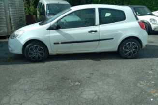 Custode arriere gauche RENAULT CLIO 3