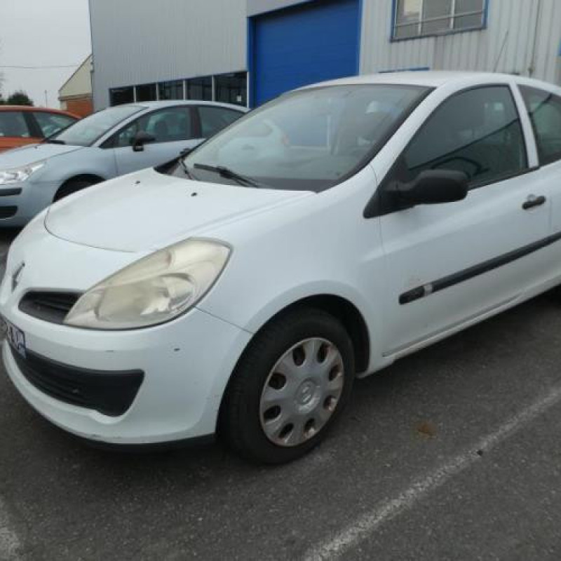 Boitier UCH RENAULT CLIO 3 Photo n°4