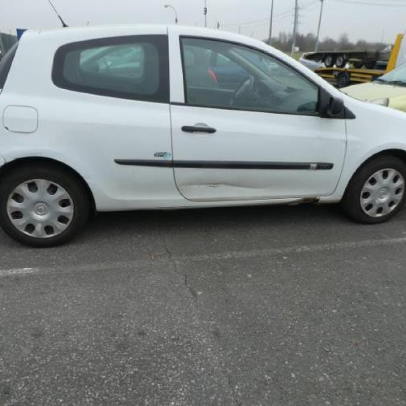 Boitier UCH RENAULT CLIO 3 Photo n°10