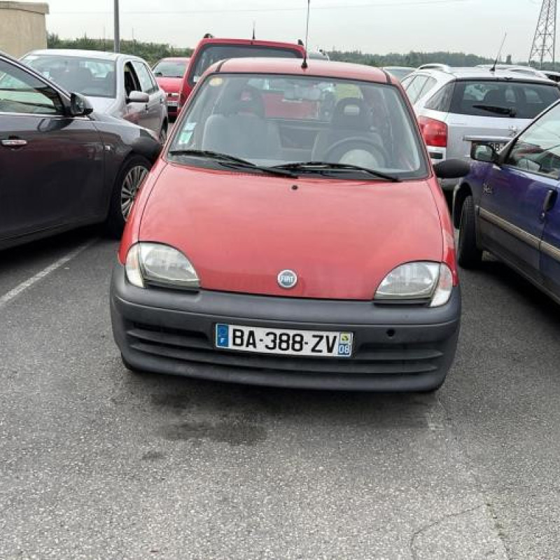 Feu arriere principal gauche (feux) FIAT SEICENTO Photo n°4