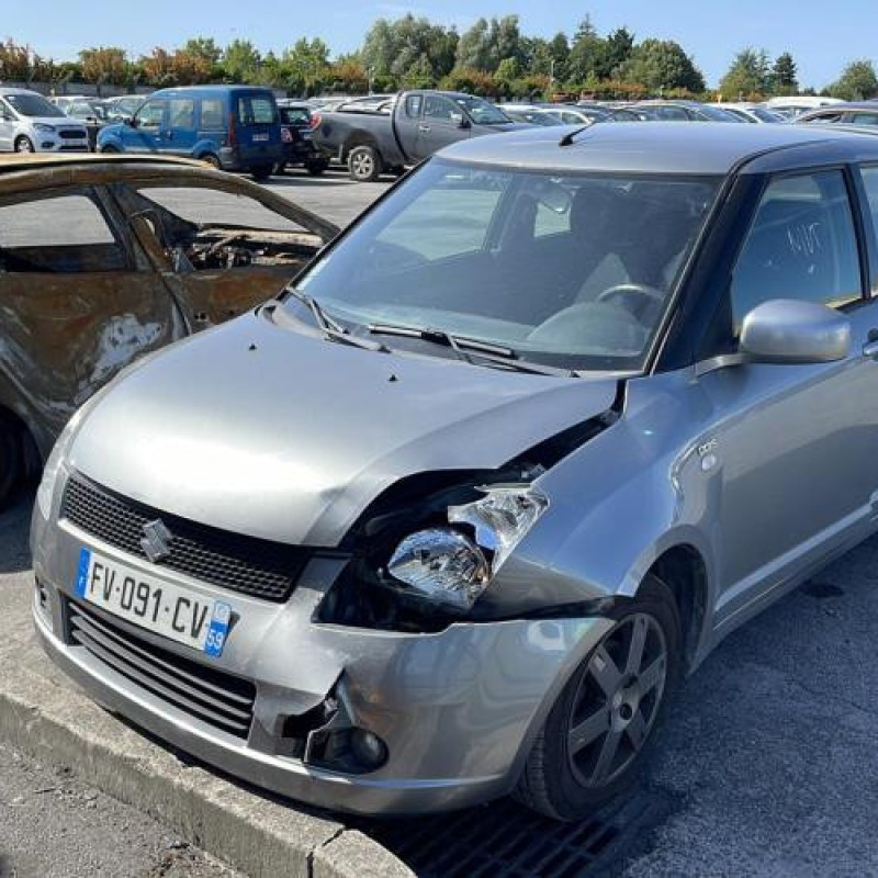 Porte arriere droit SUZUKI SWIFT 3 Photo n°8