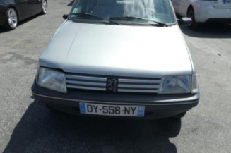 Boite a gants PEUGEOT 205