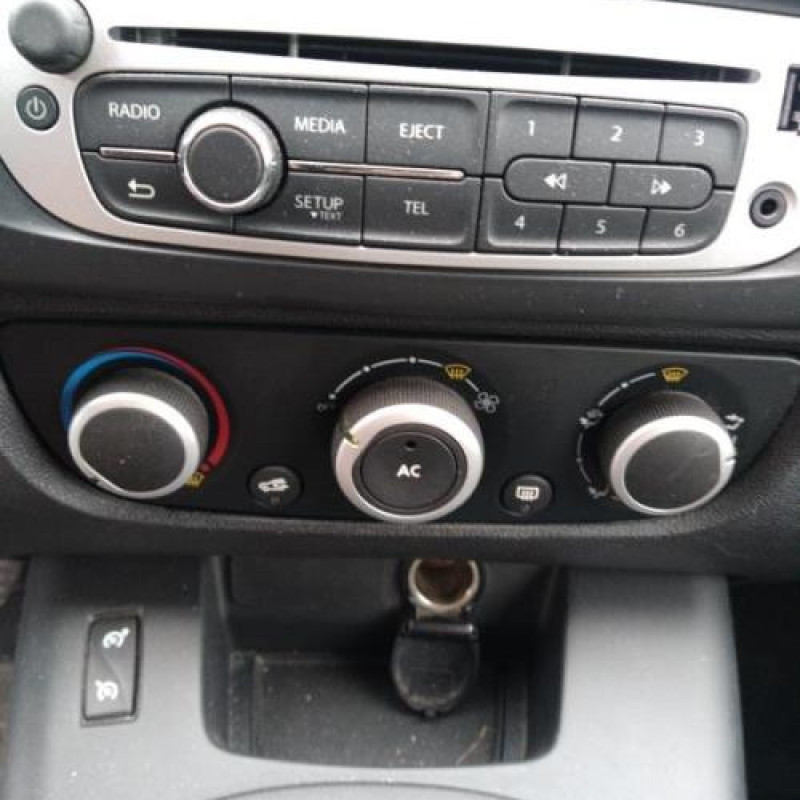 Bouton de coffre RENAULT SCENIC 3 Photo n°13