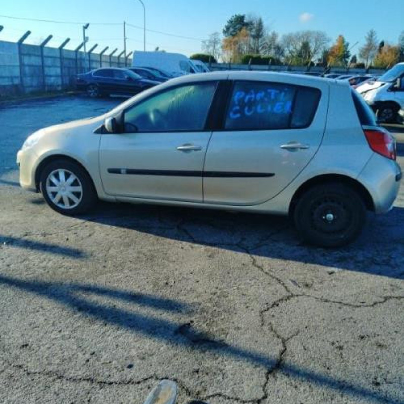 Feu arriere principal gauche (feux) RENAULT CLIO 3 Photo n°7