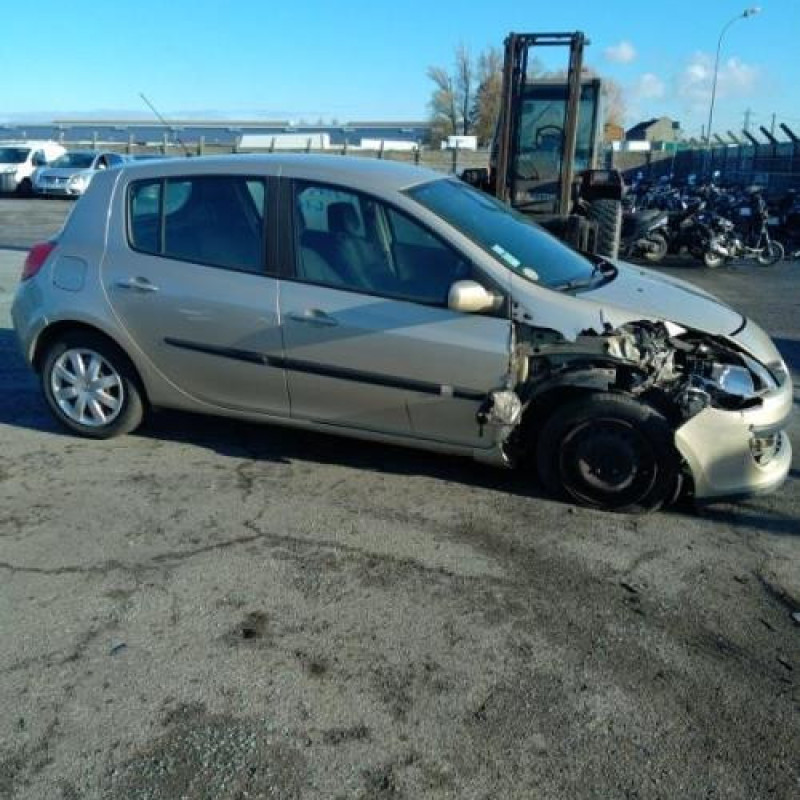 Renfort pare choc arriere (traverse) RENAULT CLIO 3 Photo n°8