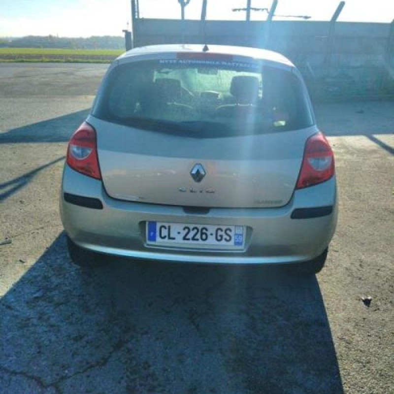 Renfort pare choc arriere (traverse) RENAULT CLIO 3 Photo n°9