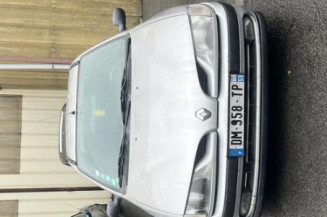 Poignee porte avant droit RENAULT MEGANE 1