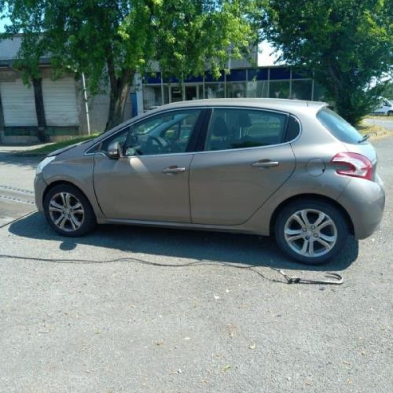 Cremaillere assistee PEUGEOT 208 1 Photo n°11