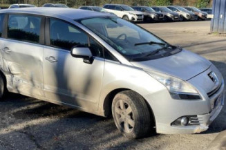 Vitre arriere droit PEUGEOT 5008 1