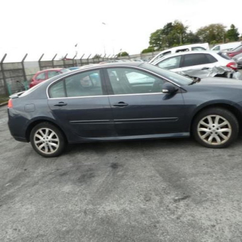 Pompe à carburant RENAULT LAGUNA 3 Photo n°6