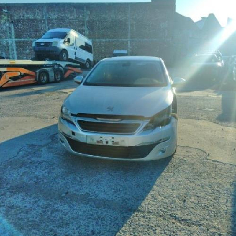 Poignee porte arriere droit PEUGEOT 308 2 SW Photo n°4