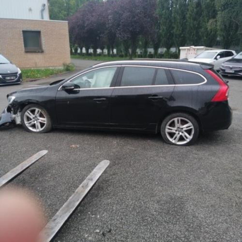 Renfort pare choc arriere (traverse) VOLVO V 60 2 Photo n°10