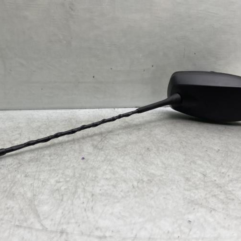 Antenne OPEL ASTRA K Photo n°1